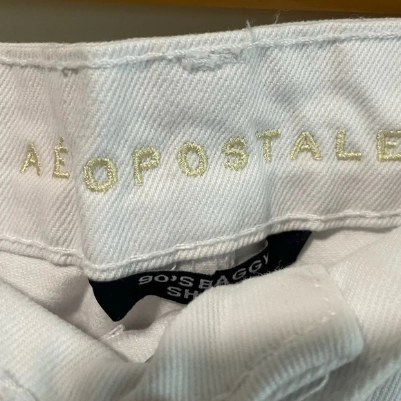 Aeropostale 90’s Baggy Short Distressed White Denim Shorts Size 8 - Picture 6 of 11